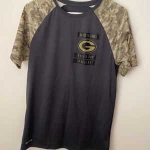 Nike Dry Fit Tee shirt. Men’s Small. Green Bay Packers.